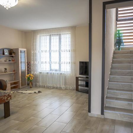 Къща За Гости „Жоро И Дани “ Villa Sapareva Banya Ngoại thất bức ảnh