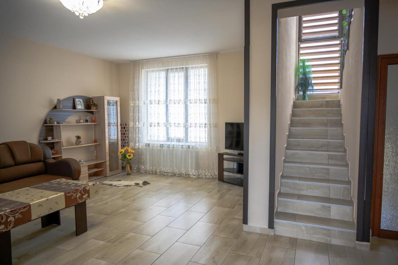 Къща За Гости „Жоро И Дани “ Villa Sapareva Banya Ngoại thất bức ảnh
