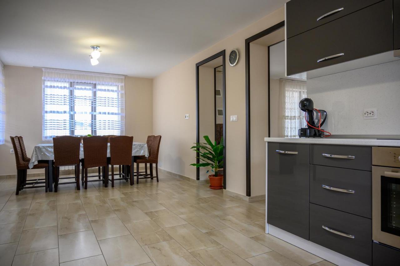 Къща За Гости „Жоро И Дани “ Villa Sapareva Banya Ngoại thất bức ảnh